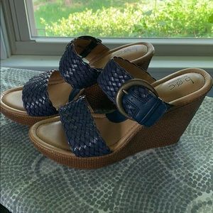 NAVY BOC WEDGE WITH BUCKLE